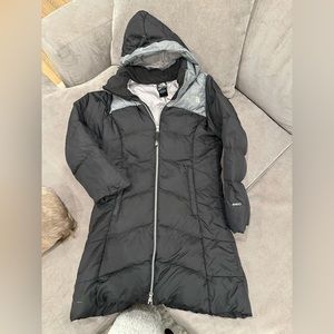 Girls The North Face 10/12 M long puffer coat 550